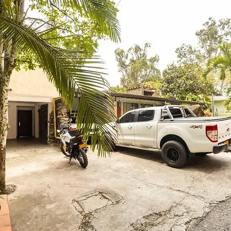 Pilarica Gardens Apartment Medellin Exterior photo