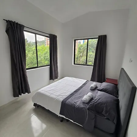Pilarica Gardens Apartment Medellin Exterior photo